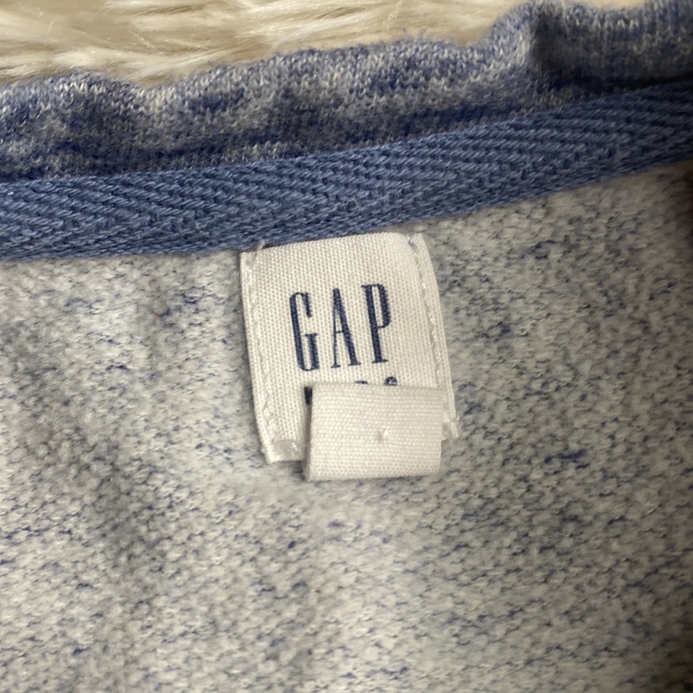 Gap Kid’s Blue Long Sleeve Heart Studded Sweatshirt Girl’s Size Medium - Picture 6 of 10